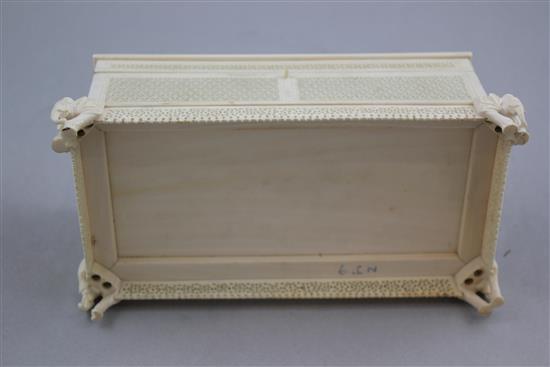 An Indian ivory pierced casket, early 20th century, 21cm